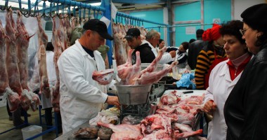 Stire din Economie : De unde poți cumpăra un miel sacrificat sub ochii tăi, în Constanța