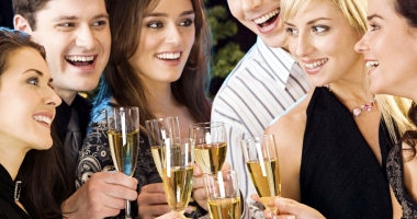 Stire din Economie : Cât costă Revelionul 2017