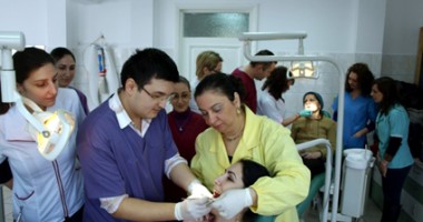 Stire din Cultură-Educație : "Cât suntem noi aici, la Medicină nu se va intra pe bază de dosar!"