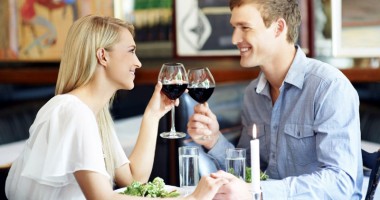 Stire din Economie : Cât te costă o minivacanță de Valentine’s Day, pe ultima sută de metri