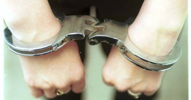 Stire din Eveniment : Traficanți de carne vie care obligau fete să se prostitueze în Germania, arestați