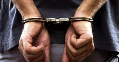 Stire din Eveniment : Bărbat reținut după ce a atacat polițiști în timpul unui conflict domestic