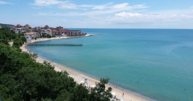 Stire din Economie : Hotelierii se întrec în oferte pentru vacanţa de 1 Mai şi Paște