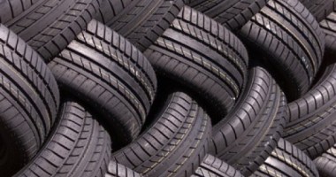 Stire din Eveniment : Cât de periculoase pot fi cauciucurile de iarnă folosite la peste 7 grade Celsius