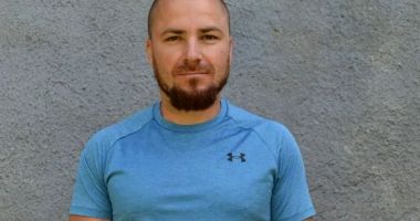 Stire din Eveniment : Criminalul periculos din Mureș, căutat cu drone și câini de urmă. Ce spune mama victimei