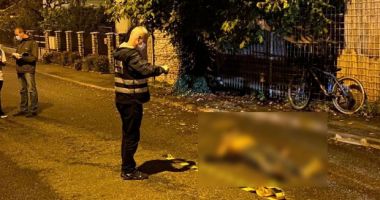 Un tânăr de 21 de ani a căzut inexplicabil în stradă. Medicii nu au mai putut să-l salveze