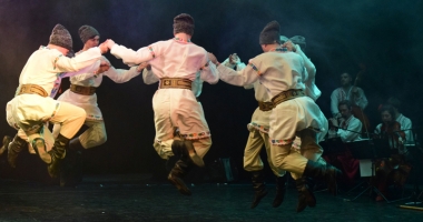 Coregrafii spectaculoase, pe scena Casei de Cultură - 2