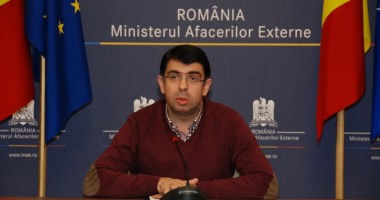 Stire din Politică-Administrație : Traian Băsescu a semnat decretul de numire a lui Robert Cazanciuc în funcția de ministru al Justiției