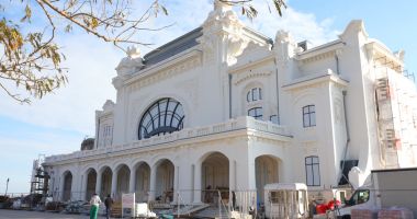 Stire din Social : Constructorul care reabilitează Cazinoul din Constanța, amendat de Garda de Mediu