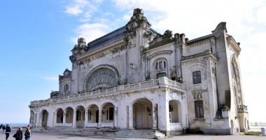 Stire din Social : Soluția pentru salvarea Cazinoului: "În situații excepționale, legi excepționale!". Restul, apă de ploaie…