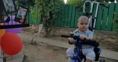 "Donează o șansă la viață pentru Rareș!". Un băiețel de doi ani și jumătate are nevoie de noi - 3