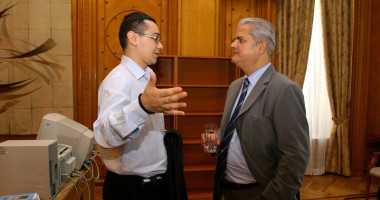 Stire din Politică-Administrație : "Cazul Adrian Năstase este perfect comparabil cu cazul Iulia Timoșenko"