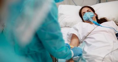 Stire din Social : 49 cazuri noi de infectare cu tulpina Omicron în România