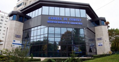 Stire din Economie : Afaceriștii din sud - estul țării dezbat la Constanța  problemele cu care se confruntă