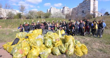 Stire din Social : Mobilizare exemplară printre constănțeni! Datorită lor vom avea un oraș mai curat