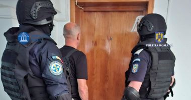 Stire din Eveniment : Polițiștii constănțeni execută 17 percheziții domiciliare, într-un dosar cu prejudiciul de 220.000 lei