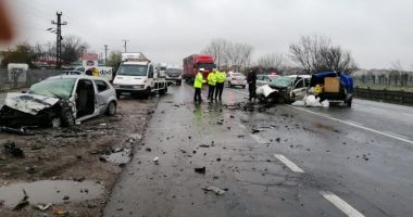 ACCIDENT RUTIER GRAV! Doi morți și patru răniți, în patru mașini implicate