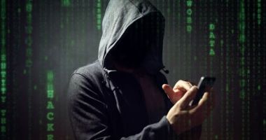Stire din Eveniment : Aproape 600.000 lei, furaţi din conturile unor români! Suspecţii au clonat site-urile băncilor, efectuând operaţiuni financiare frauduloase