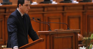 Stire din Politică-Administrație : Ce a făcut deputatul Mihai Tararache de la tribuna Parlamentului în primul an de mandat