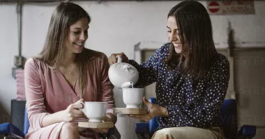 Stire din Sănătate : Ceaiul de scorțișoară și dafin trebuie consumat cu prudență