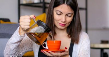 Stire din Sănătate : Ceaiuri care ajută la atenuarea durerilor menstruale