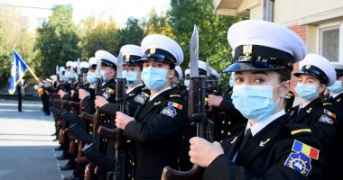 Stire din Cultură-Educație : Cea mai nouă generaţie de maiştri militari de marină a depus jurământul