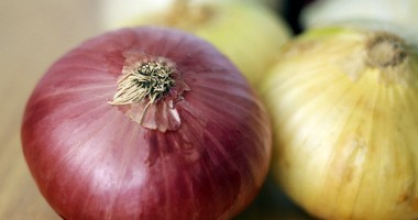 Stire din Sănătate : Ceapa, medicamentul natural  care te scapă de boli