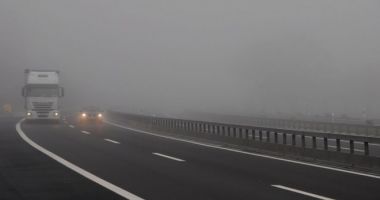 Stire din Social : ATENȚIE ȘOFERI! Se circulă în condiții de ceață pe Autostrada Soarelui și pe A4
