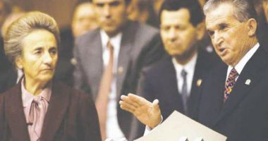 Stire din Actualitate : Suma uriașă cu care a ajuns să se vândă un covor cu chipul lui Ceaușescu. A fost realizat manual timp de doi ani