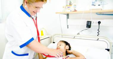 Stire din Sănătate : Ce boli vă pot transforma vacanța într-un coșmar