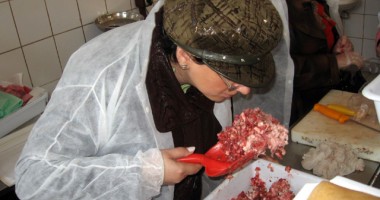 Stire din Social : Ce "bombe" a găsit Protecția Consumatorilor în magazinele  și cârciumile de la țară