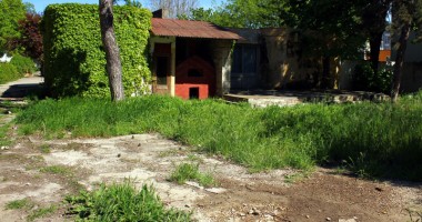 Galerie FOTO. Dezastrul din sudul litoralului: Ce capcane îi așteaptă pe turiști pe faleza din stațiunea Venus - 6