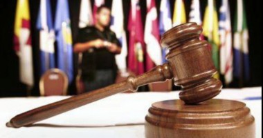 CEDO obligă România să dea 13.000 de euro unui bărbat prins cu o prostituată și agresat de polițiști