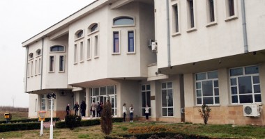 Stire din Cultură-Educație : Ce facultăți  mai au locuri "fără taxă"  la Universitatea "Ovidius"