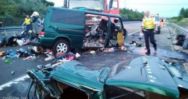 Stire din Eveniment : CARNAGIU! Nouă morți, majoritatea români, într-un accident din Ungaria. MAE a activat celulă de criză