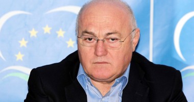 Stire din Politică-Administrație : "Cei de la Forța Civică au primit 10 funcții de conducere în PDL Constanța"
