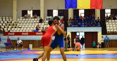 Cei mai buni luptători din România au încins atmosfera la Sala Sporturilor - 9