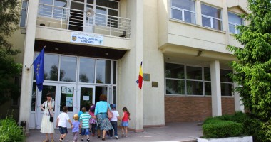 Stire din Cultură-Educație : Cei mai buni elevi electroniști, din nou la Constanța