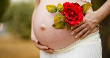 Stire din Sănătate : Ce impact au razele ultraviolete asupra sarcinii