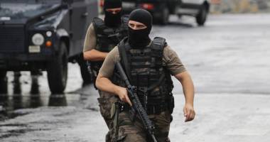 Stire din Actualitate : Cele două femei care au comis un atac  la Istanbul au fost ucise de poliție