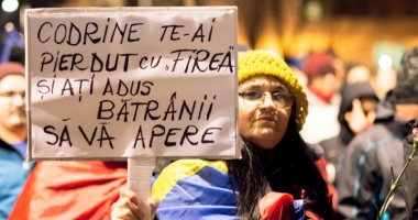 Ample proteste anunțate duminică. În București sunt precedate de un marș de comemorare a Regelui - 4
