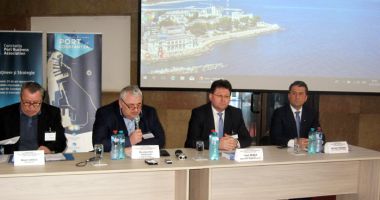 Stire din Economie : Ce îi lipsește portului Constanța  pentru a atrage fluxurile de mărfuri
