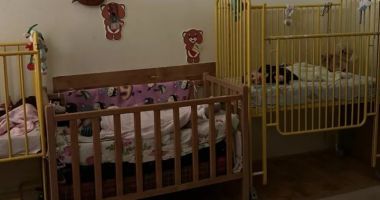 Stire din Eveniment : Scandalul centrelor pentru copii cu dizabilități continuă: Se cere intervenția urgentă a premierului Ciolacu