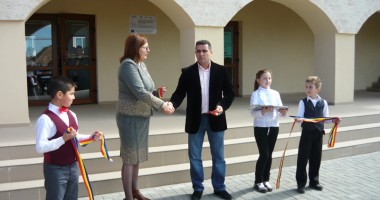 Centru pentru tineret, inaugurat  în comuna Poarta Albă - 4