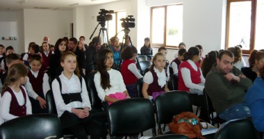 Centru pentru tineret, inaugurat  în comuna Poarta Albă - 3