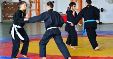 Centuri negre pentru practicanții de arte marțiale din Constanța - 2