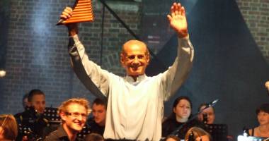 Stire din Cultură-Educație : Ce personalități surpriză sunt propuse  pentru titlul onorific la Universitatea "Ovidius"