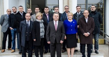 Stire din Politică-Administrație : Ce proiecte au candidații PNL la alegerile parlamentare pentru județul Constanța