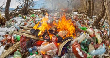 Stire din Economie : Cercetătorii dau alarma privind emisia gazelor cu efect de seră