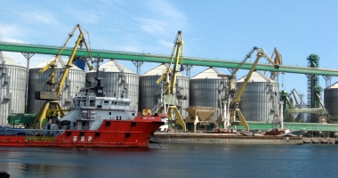 Stire din Economie : Cerealele și mărfurile containerizate domină traficul portuar la debut de an